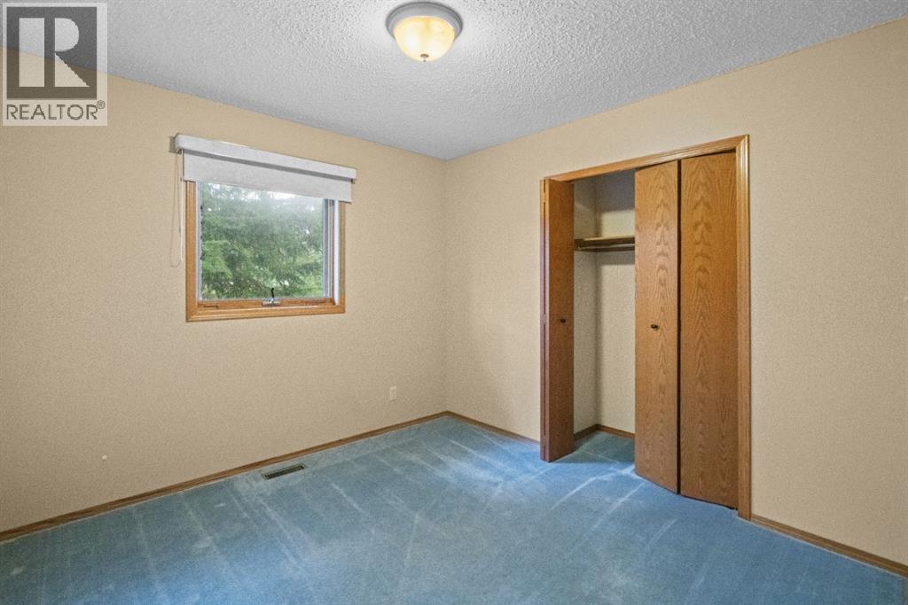 Single Family House Bungalow for Sale in   Street Victoria Park Camrose 
