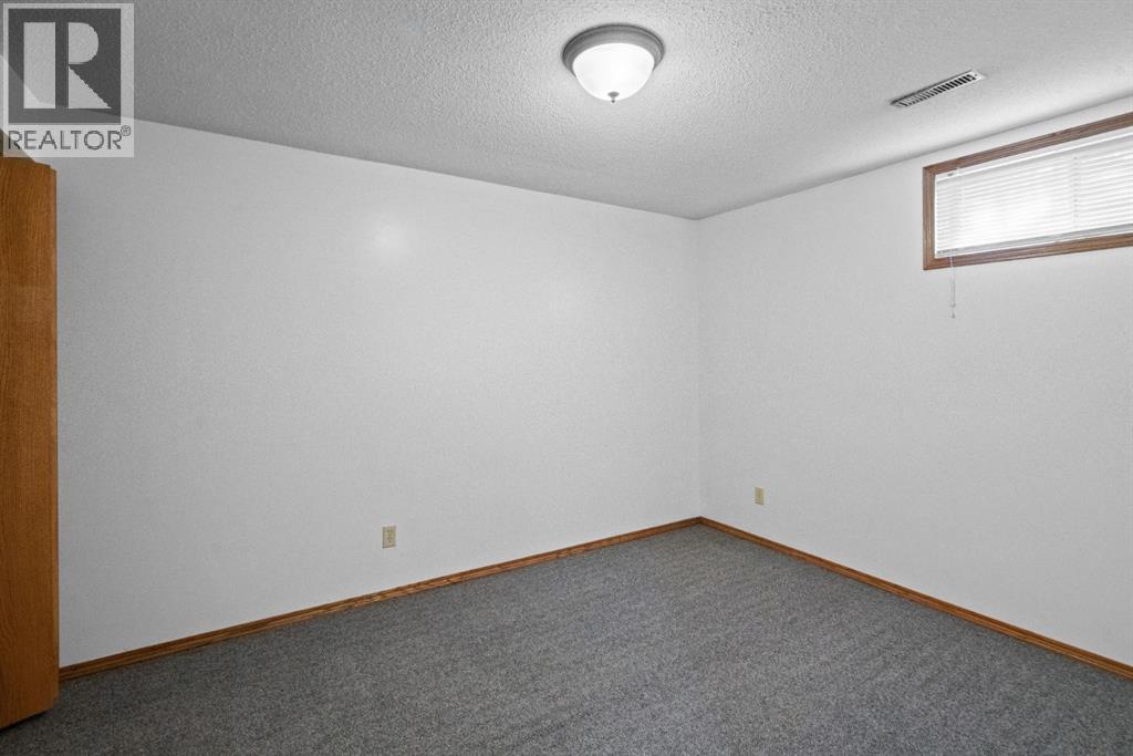 Single Family House Bungalow for Sale in   Street Victoria Park Camrose 