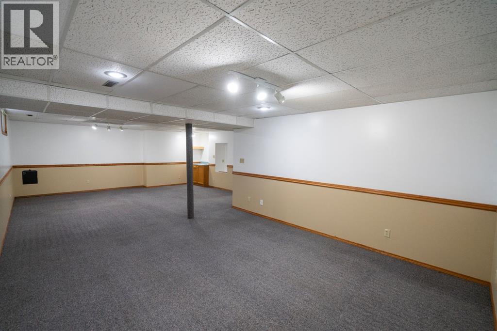 Single Family House Bungalow for Sale in   Street Victoria Park Camrose 