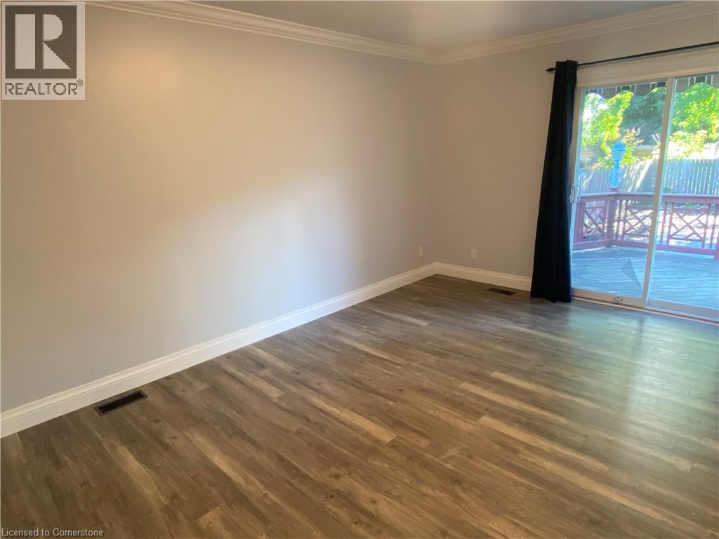 Photo 16 of 40 Kerman Avenue, Grimsby ON