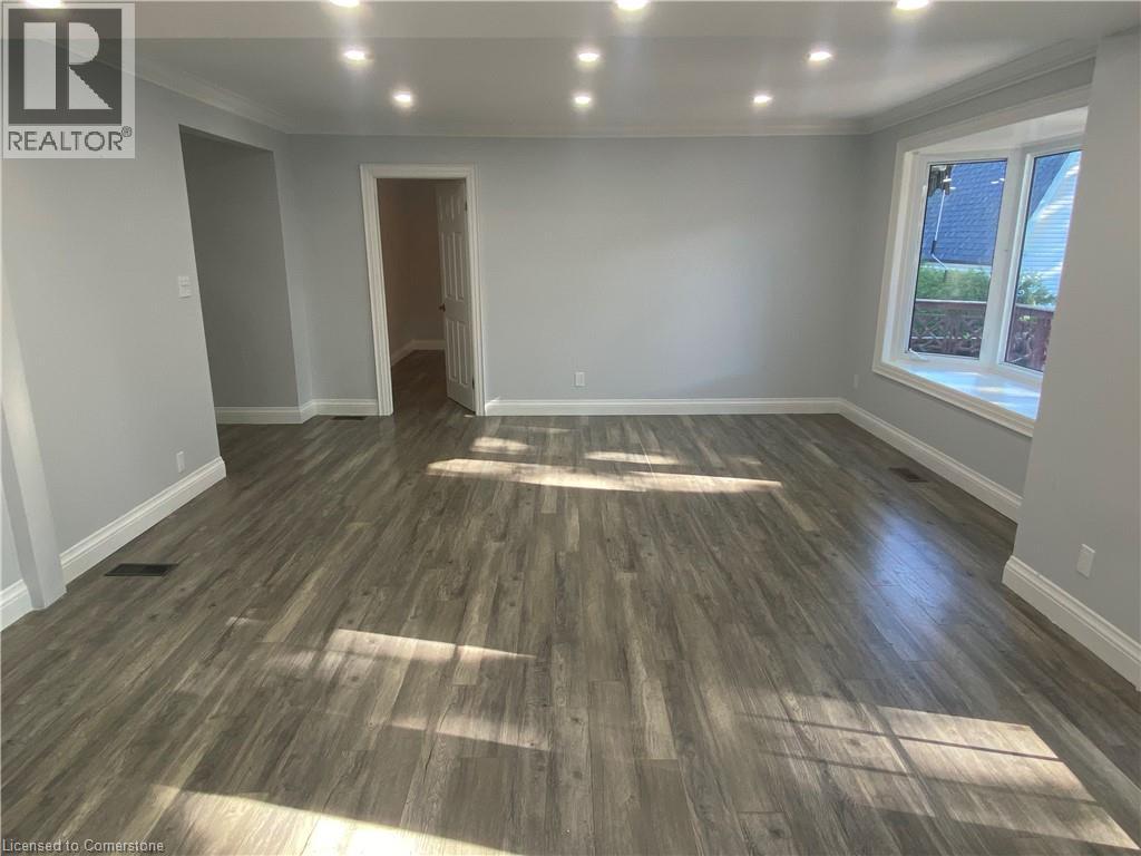 Photo 2 of 40 Kerman Avenue, Grimsby ON