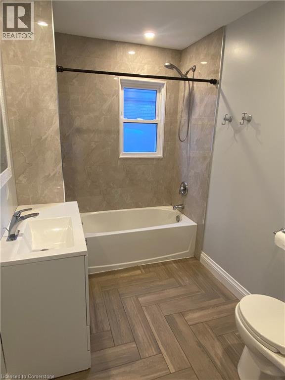 Photo 29 of 40 Kerman Avenue, Grimsby ON
