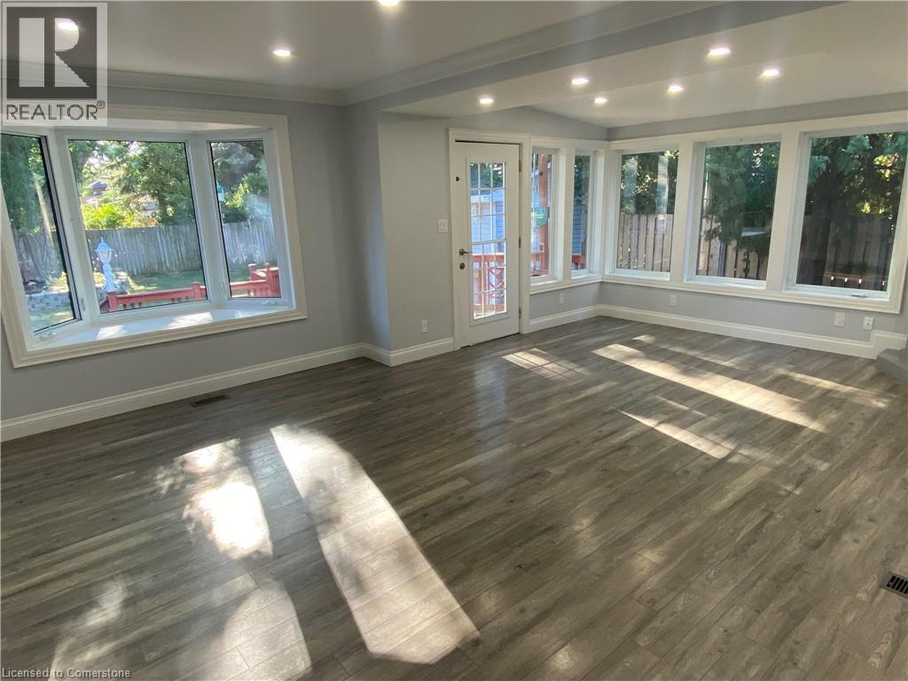 Photo 5 of 40 Kerman Avenue, Grimsby ON
