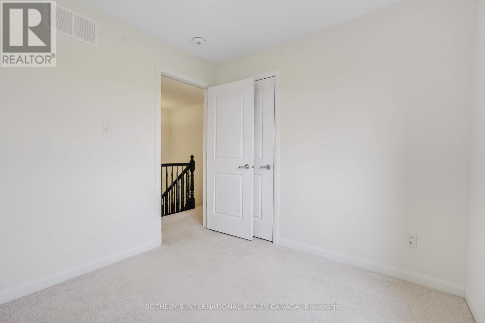 Photo 24 of 930 Serrano Street, Ottawa ON
