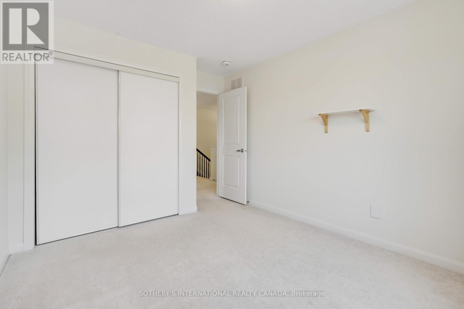 Photo 26 of 930 Serrano Street, Ottawa ON