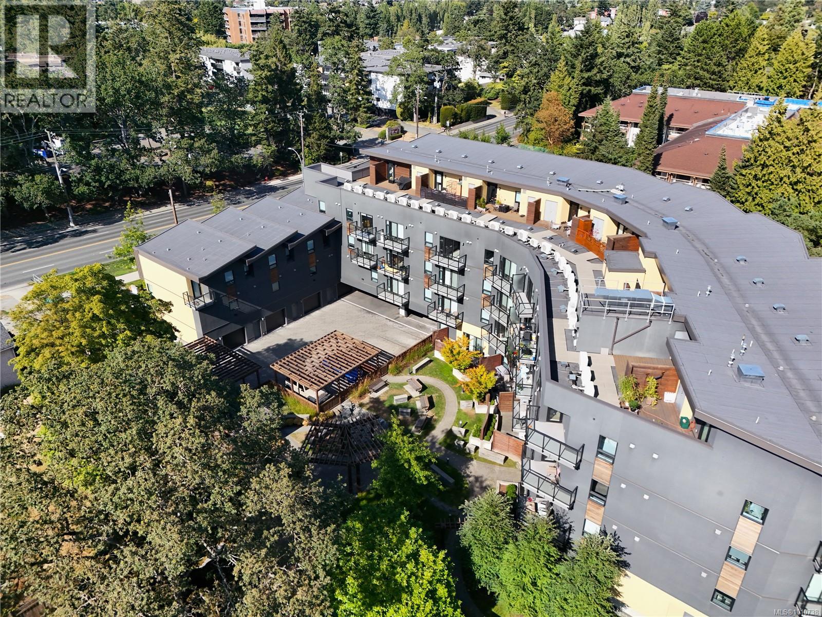 Photo 11 of 411 991 Mckenzie Ave, Saanich BC