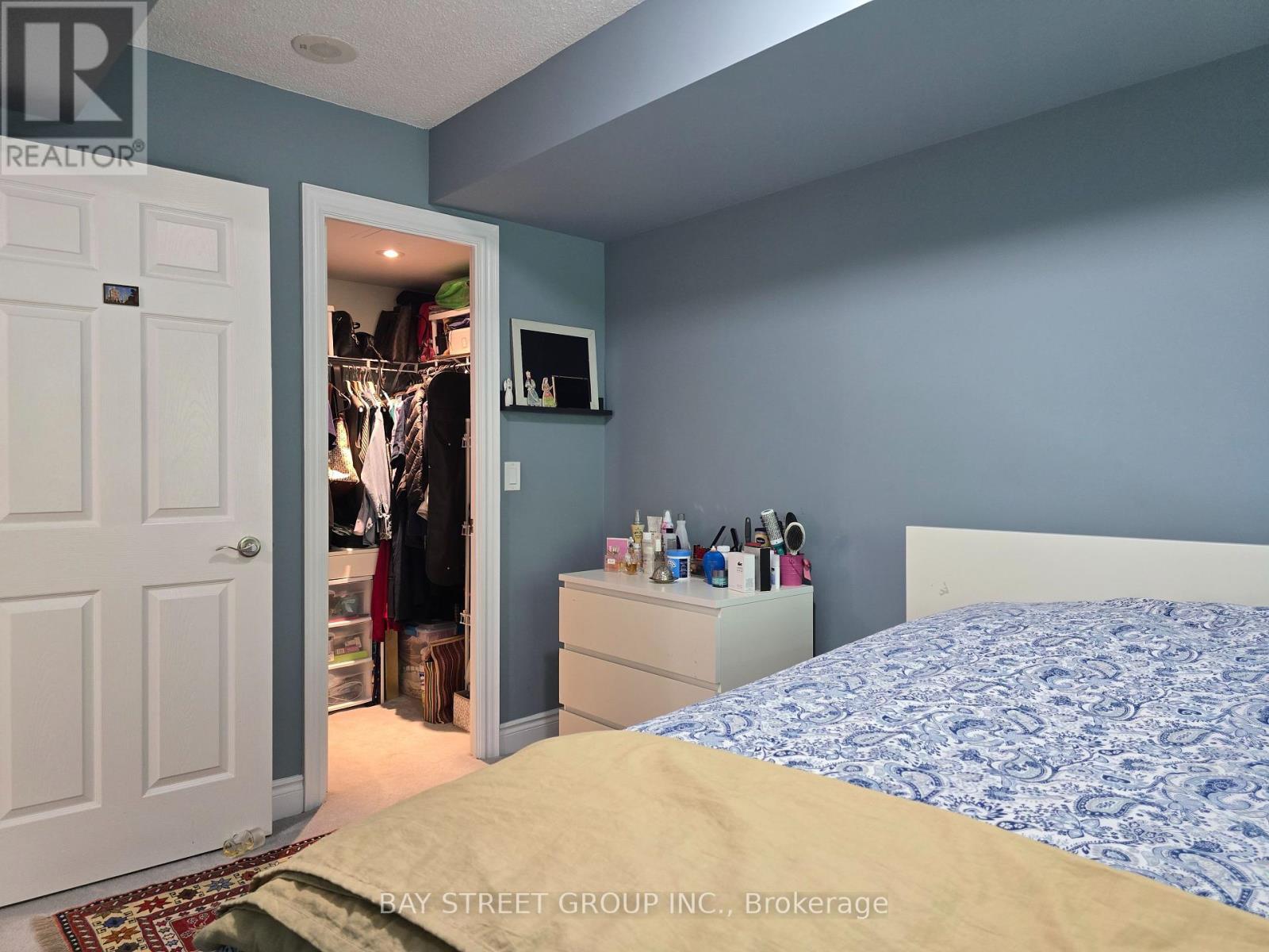 Photo 11 of 303 15 Greenview Drive, Toronto ON