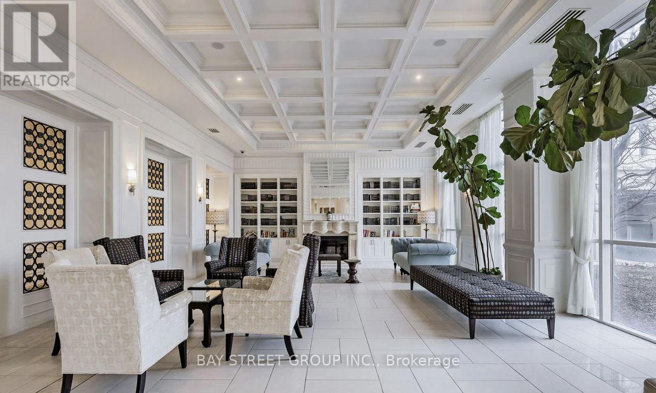 Photo 23 of 303 15 Greenview Drive, Toronto ON