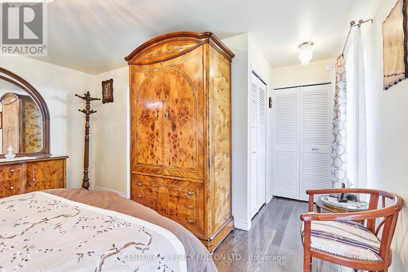 Photo 26 of 40 Farmview Crescent, Toronto ON