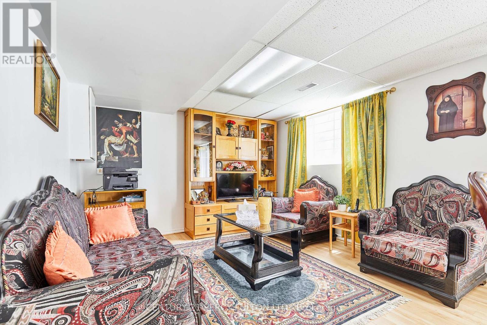 Photo 34 of 40 Farmview Crescent, Toronto ON