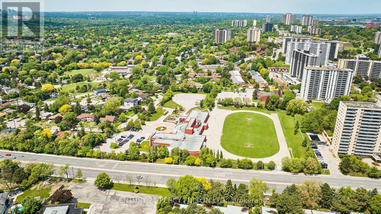 Photo 46 of 40 Farmview Crescent, Toronto ON