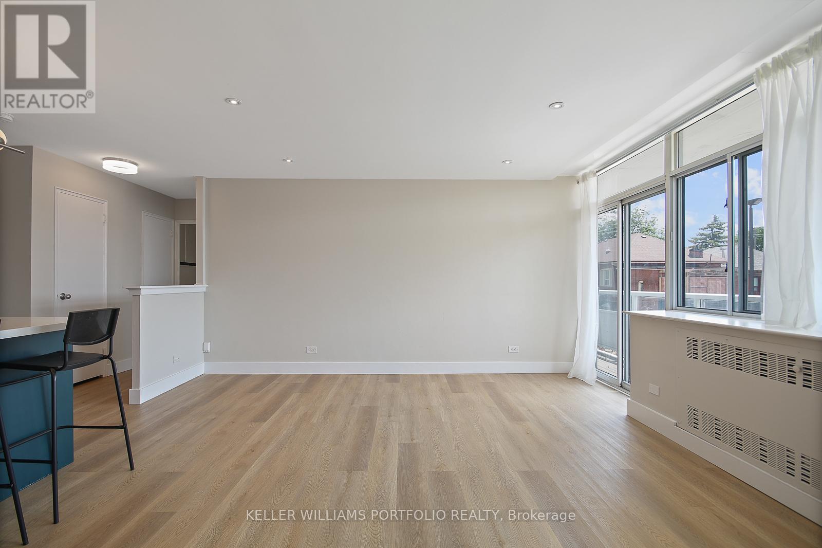 Photo 14 of 206 580 Christie Street, Toronto ON