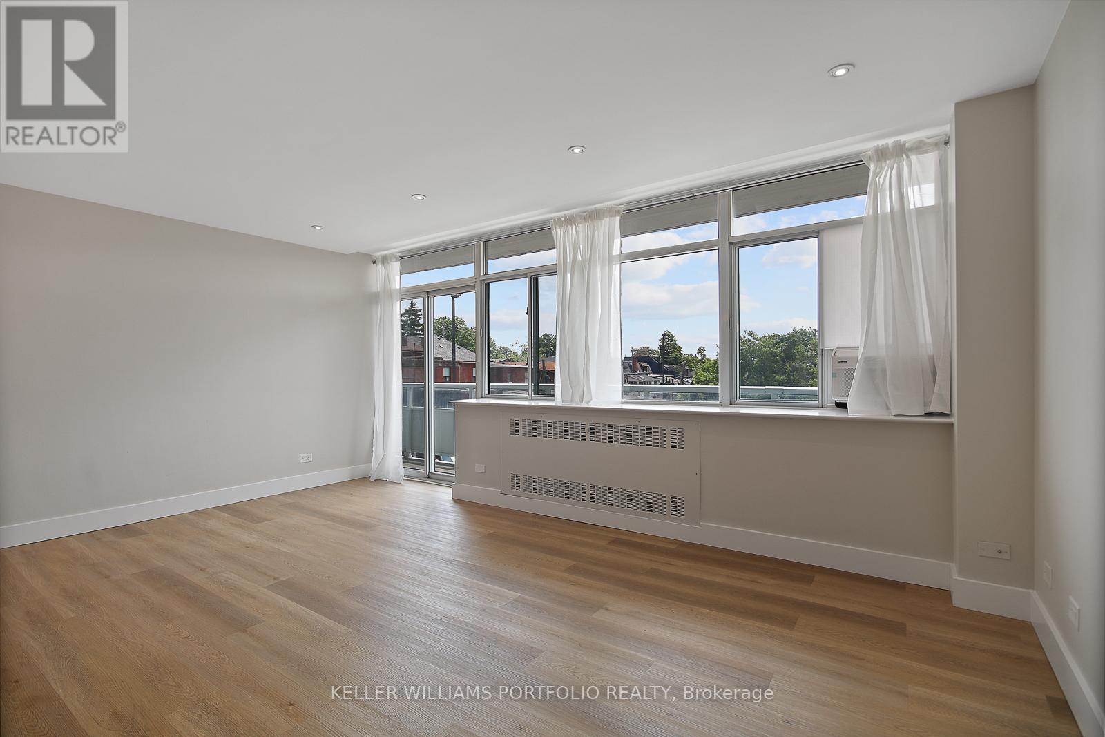 Photo 6 of 206 580 Christie Street, Toronto ON