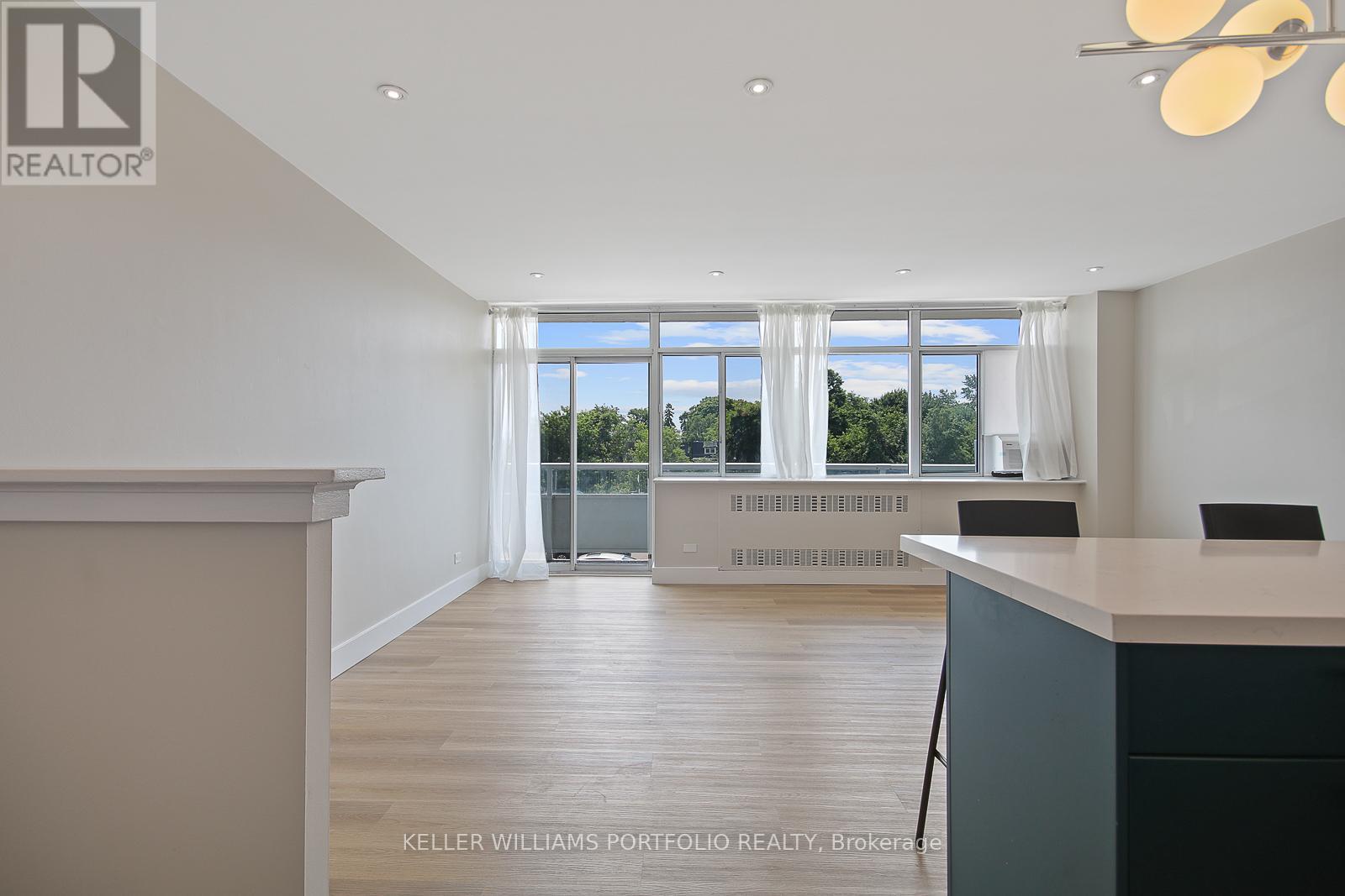 Photo 2 of 206 580 Christie Street, Toronto ON