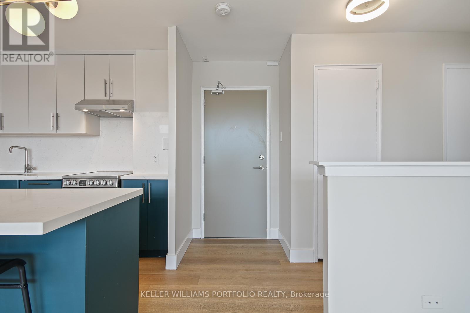 Photo 5 of 206 580 Christie Street, Toronto ON