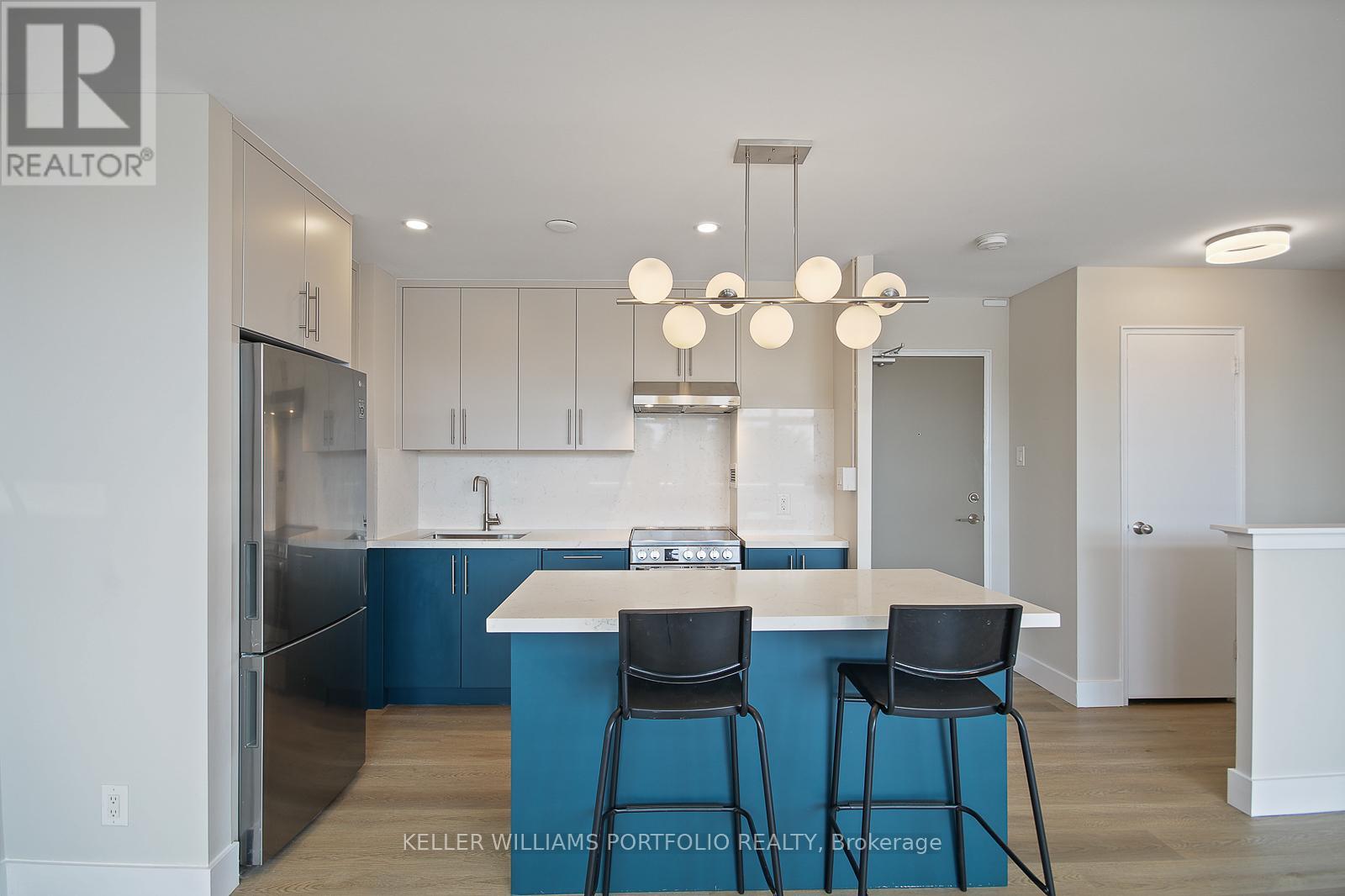 Photo 16 of 206 580 Christie Street, Toronto ON