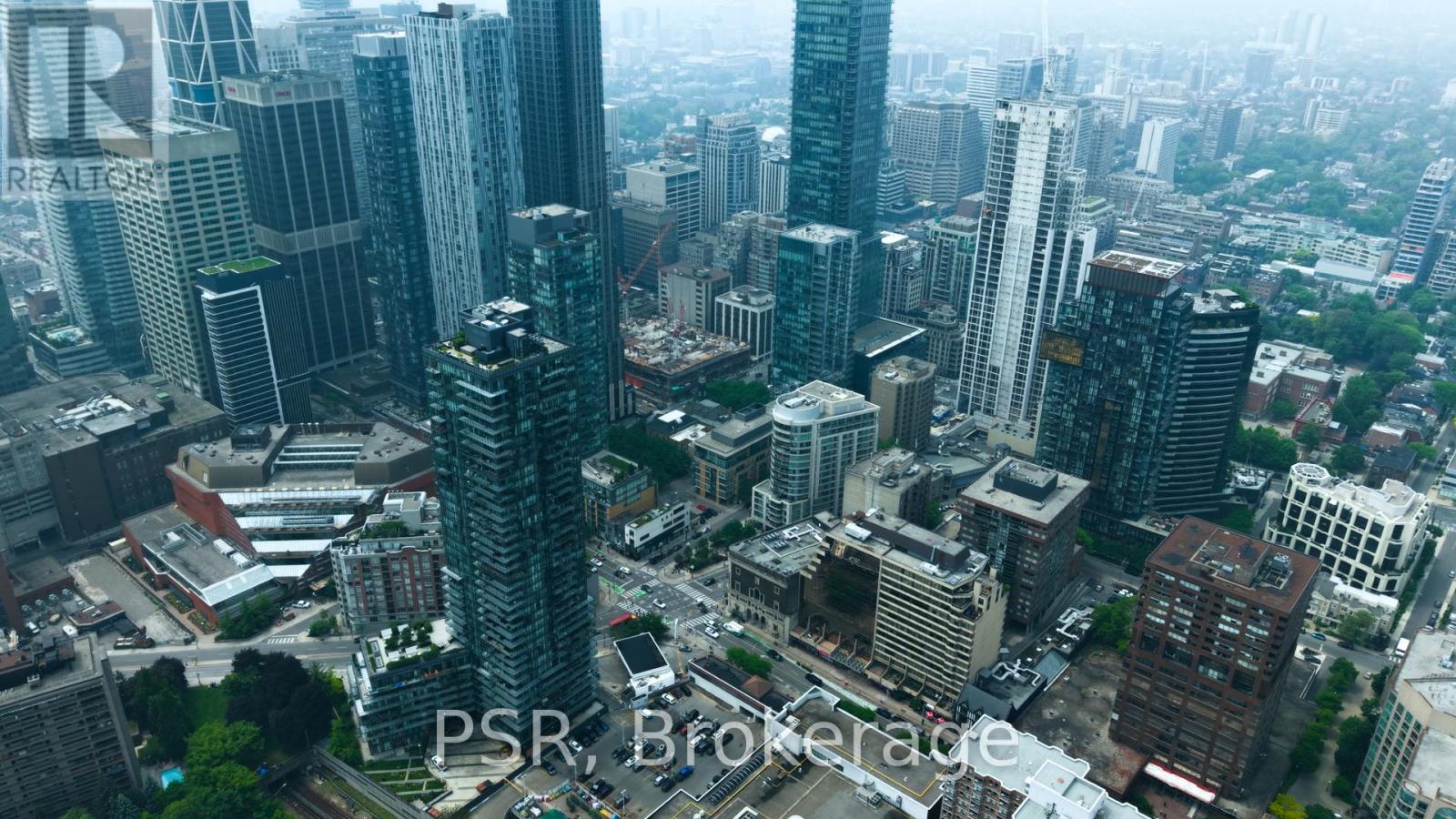 Photo 8 of 2103 18 Yorkville Avenue, Toronto ON