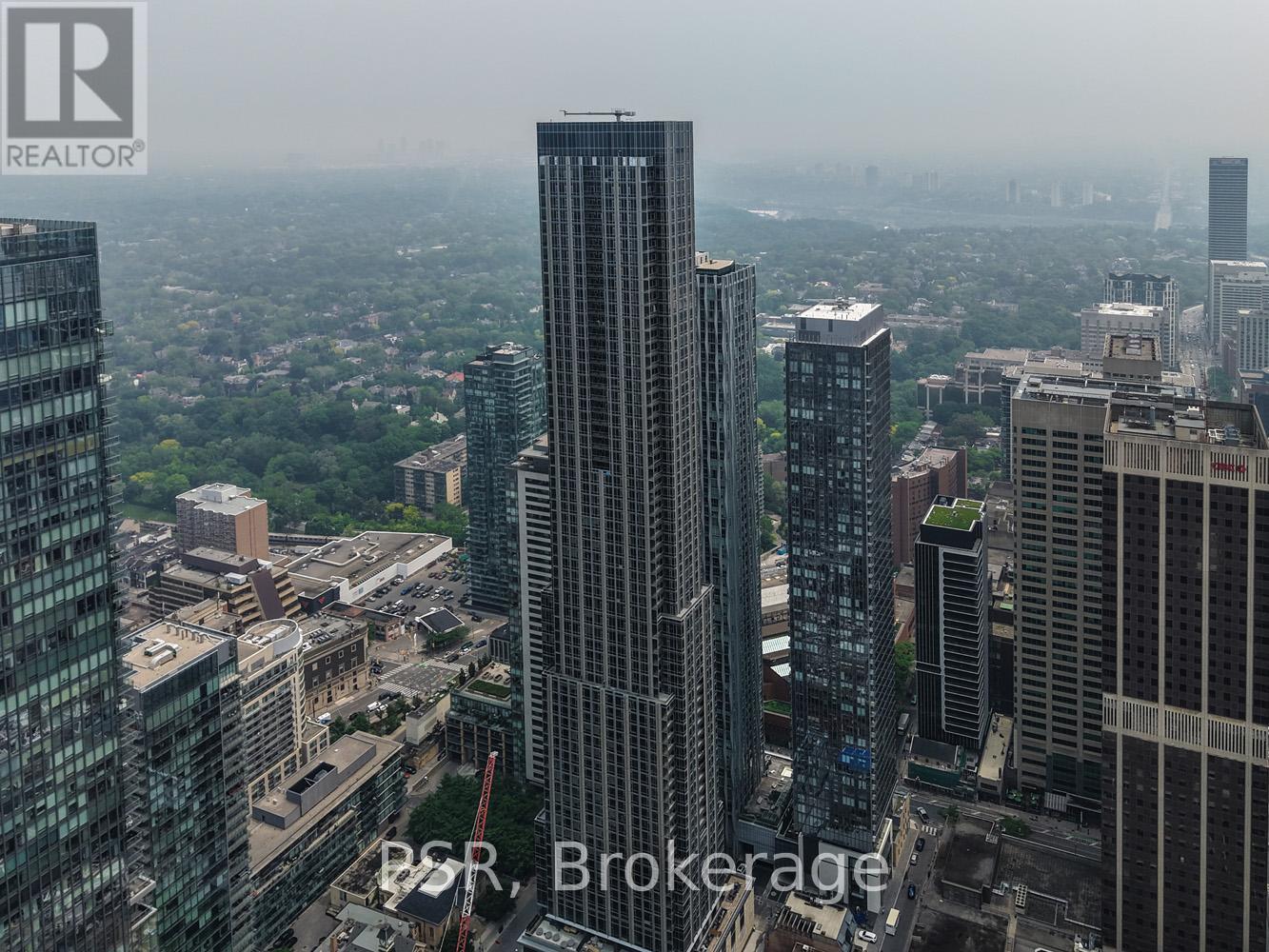Photo 2 of 2103 18 Yorkville Avenue, Toronto ON