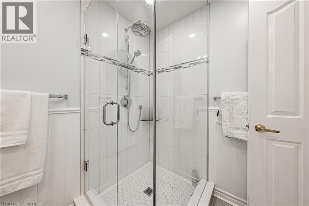 Photo 25 of 3050 Pinemeadow Drive Unit 6, Burlington ON