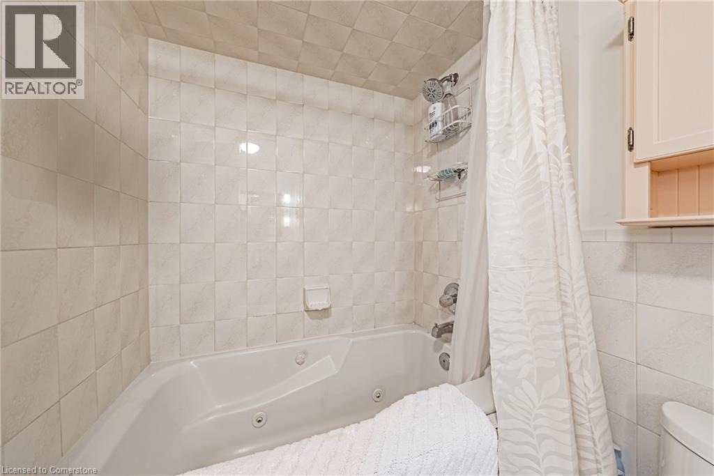 Photo 29 of 3050 Pinemeadow Drive Unit 6, Burlington ON