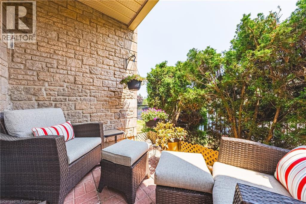 Photo 32 of 3050 Pinemeadow Drive Unit 6, Burlington ON