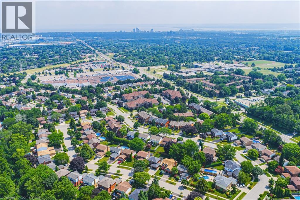 Photo 36 of 3050 Pinemeadow Drive Unit 6, Burlington ON