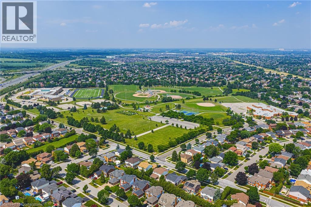 Photo 39 of 3050 Pinemeadow Drive Unit 6, Burlington ON