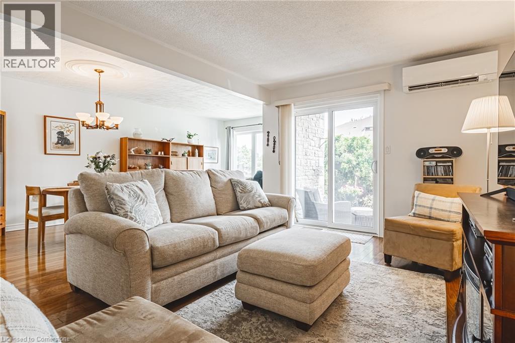 Photo 9 of 3050 Pinemeadow Drive Unit 6, Burlington ON
