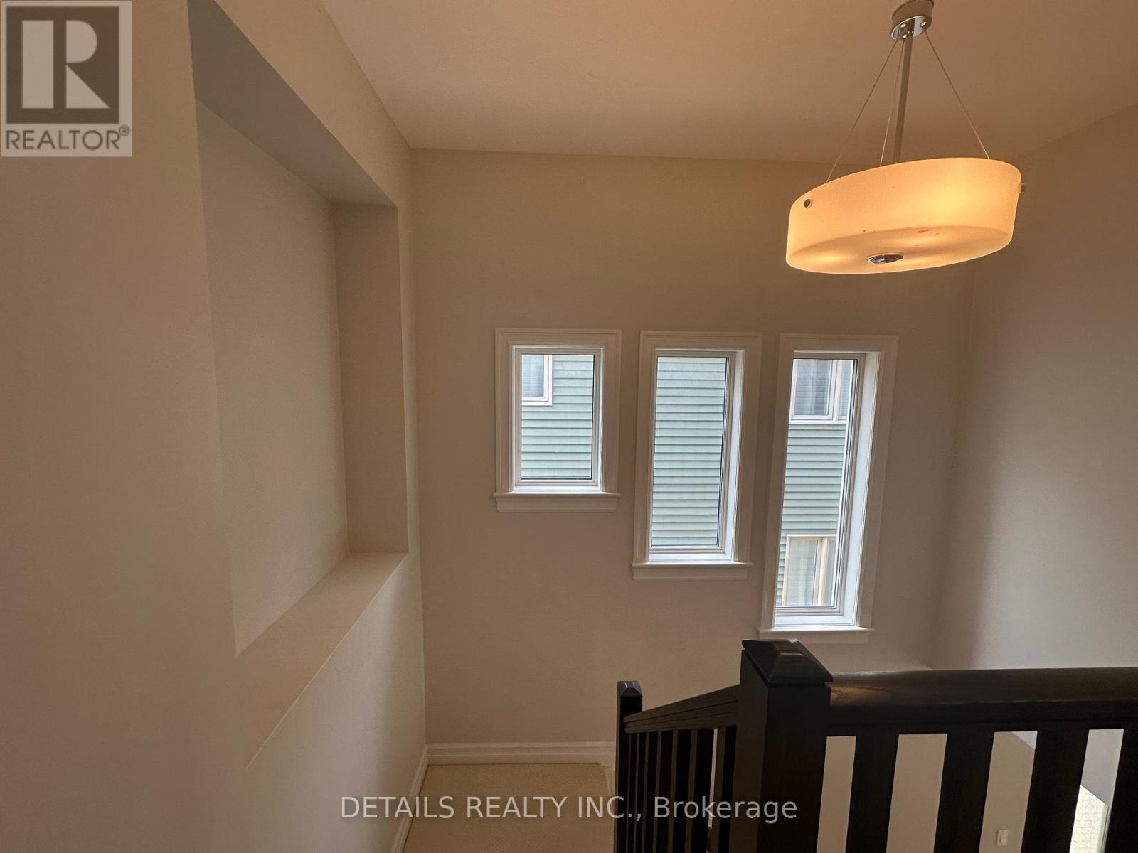 Photo 8 of 690 Vivera Place, Ottawa ON