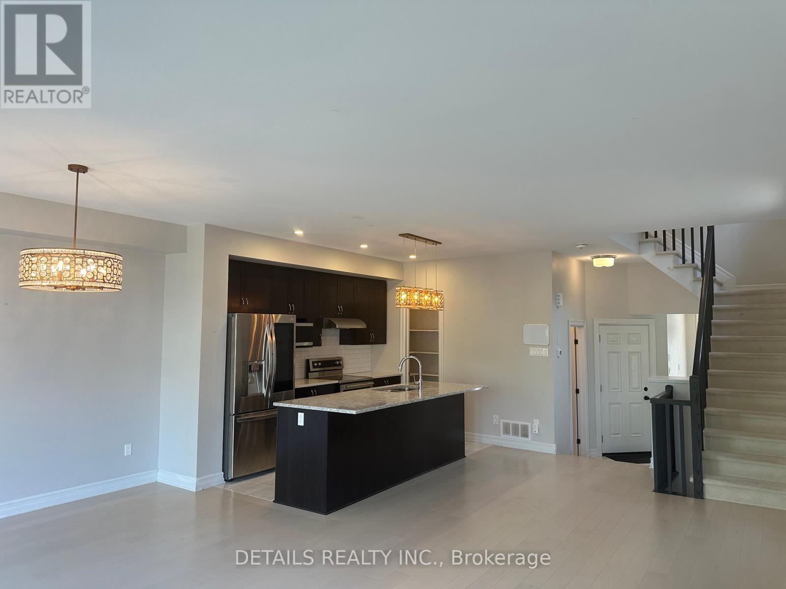 Photo 9 of 690 Vivera Place, Ottawa ON