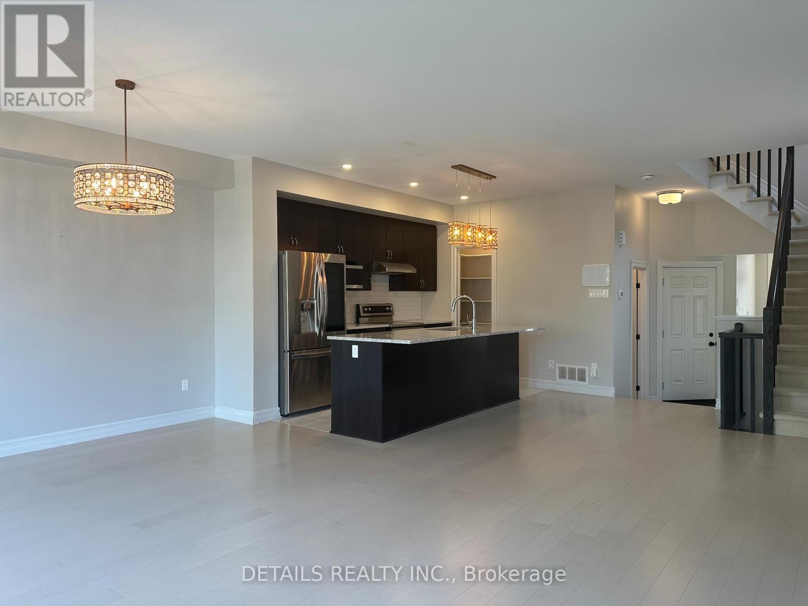 Photo 11 of 690 Vivera Place, Ottawa ON