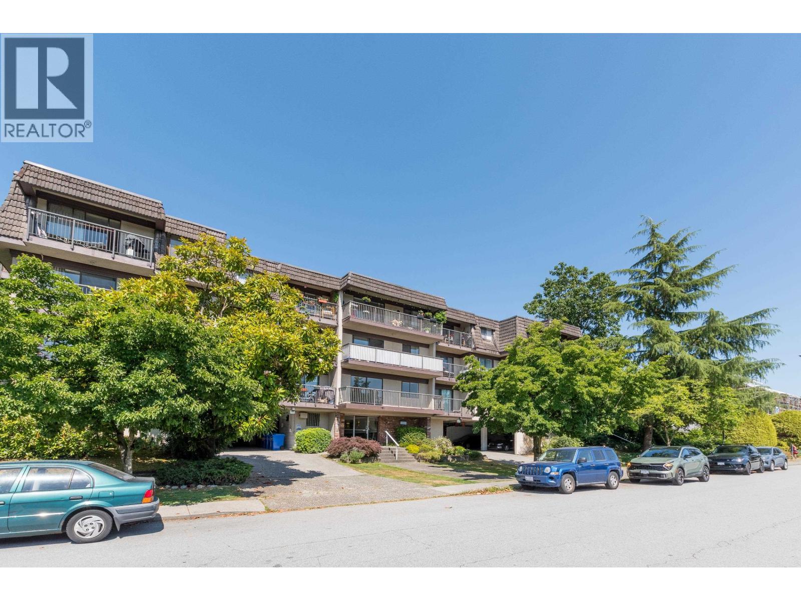 Photo 2 of 104 252 W 2nd Street, North Vancouver BC