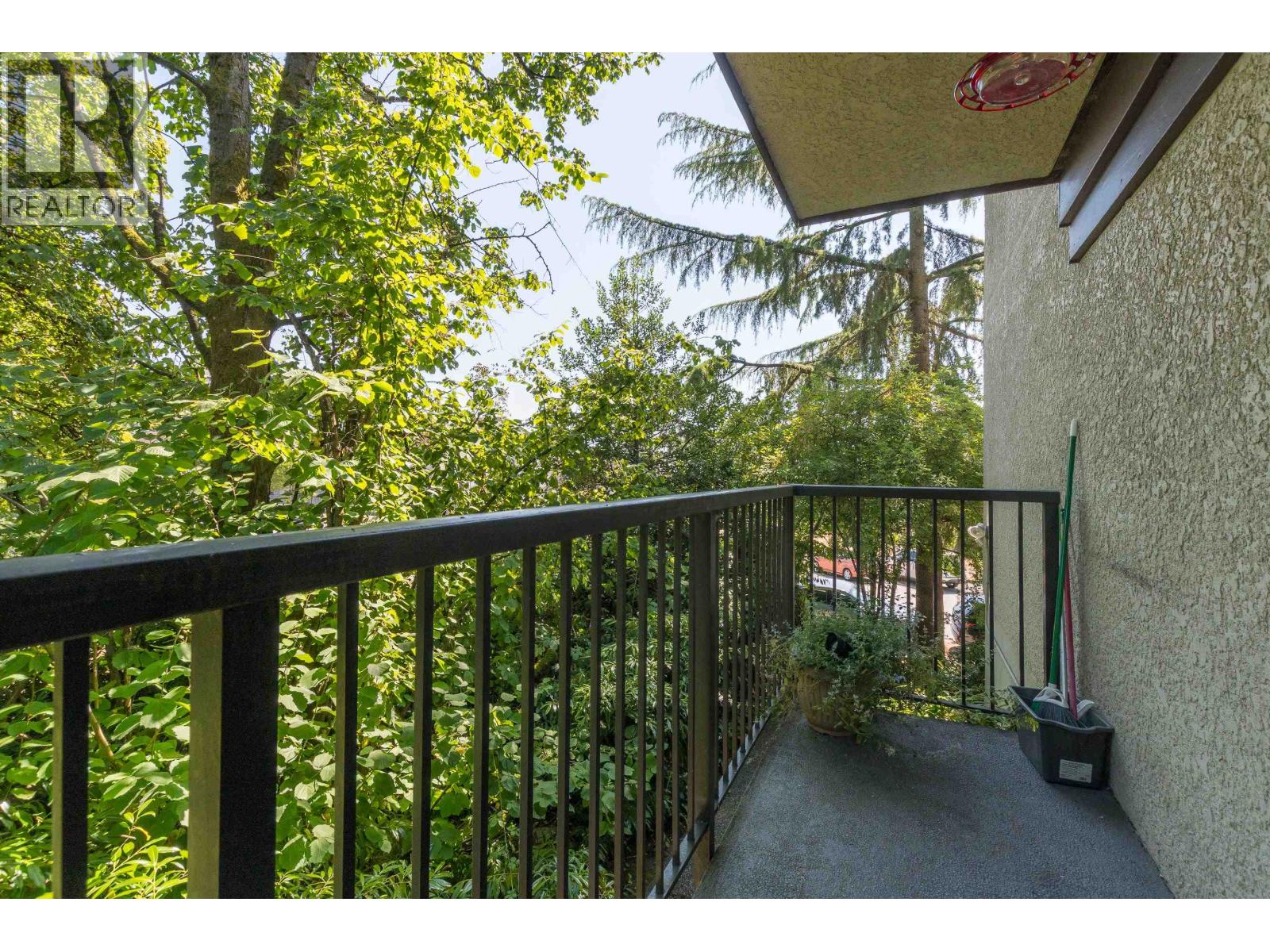 Photo 23 of 104 252 W 2nd Street, North Vancouver BC