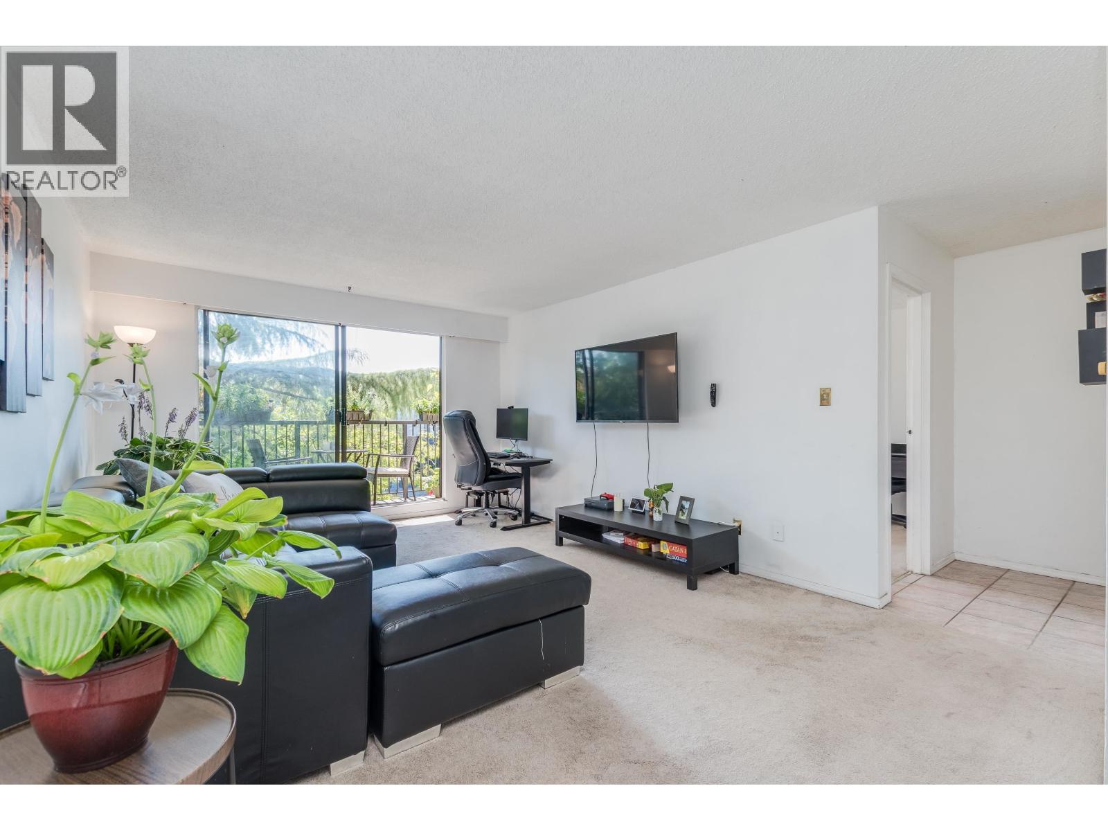 Photo 5 of 104 252 W 2nd Street, North Vancouver BC