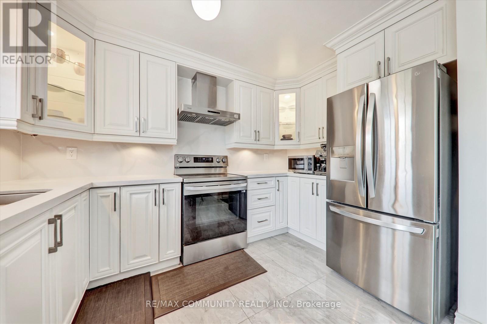 Photo 17 of 63 2758 Eglinton Avenue E, Toronto ON