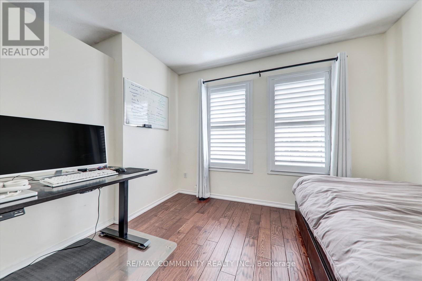 Photo 11 of 63 2758 Eglinton Avenue E, Toronto ON