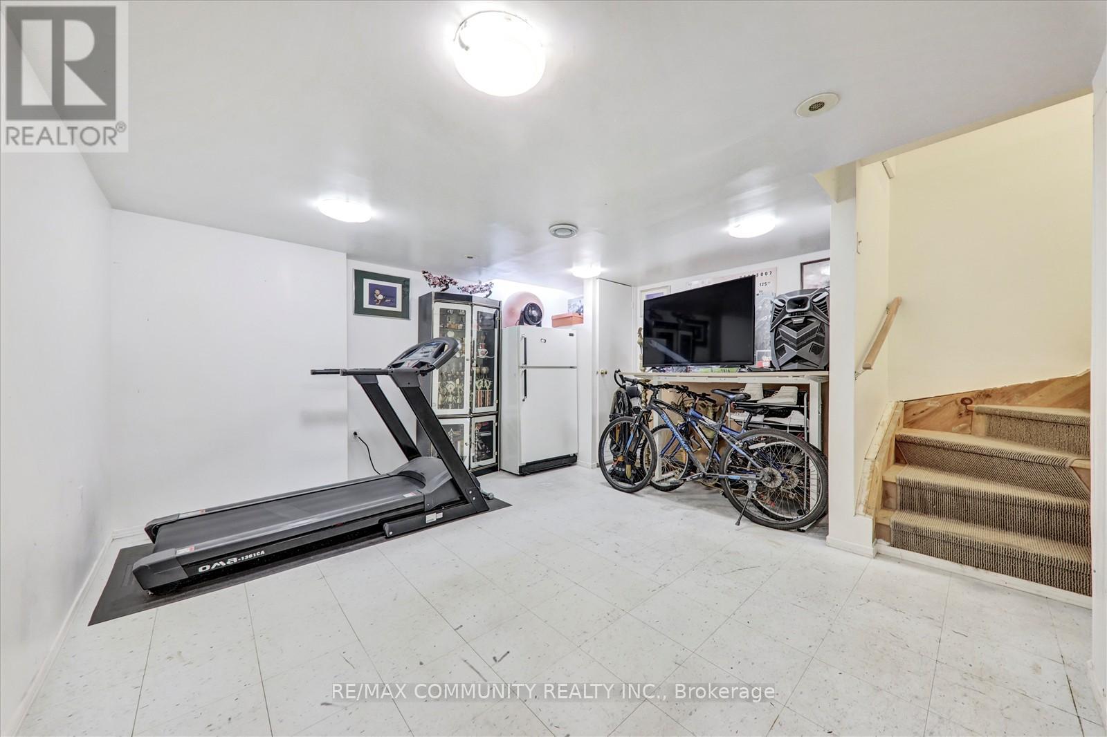 Photo 30 of 63 2758 Eglinton Avenue E, Toronto ON