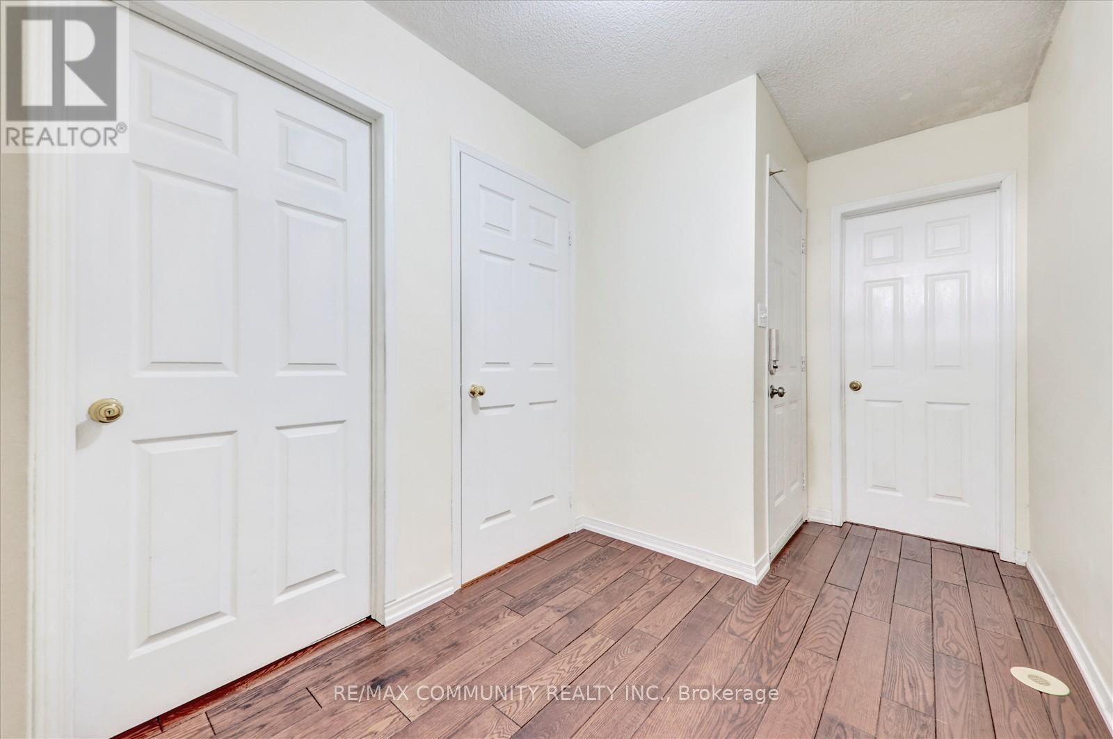 Photo 14 of 63 2758 Eglinton Avenue E, Toronto ON