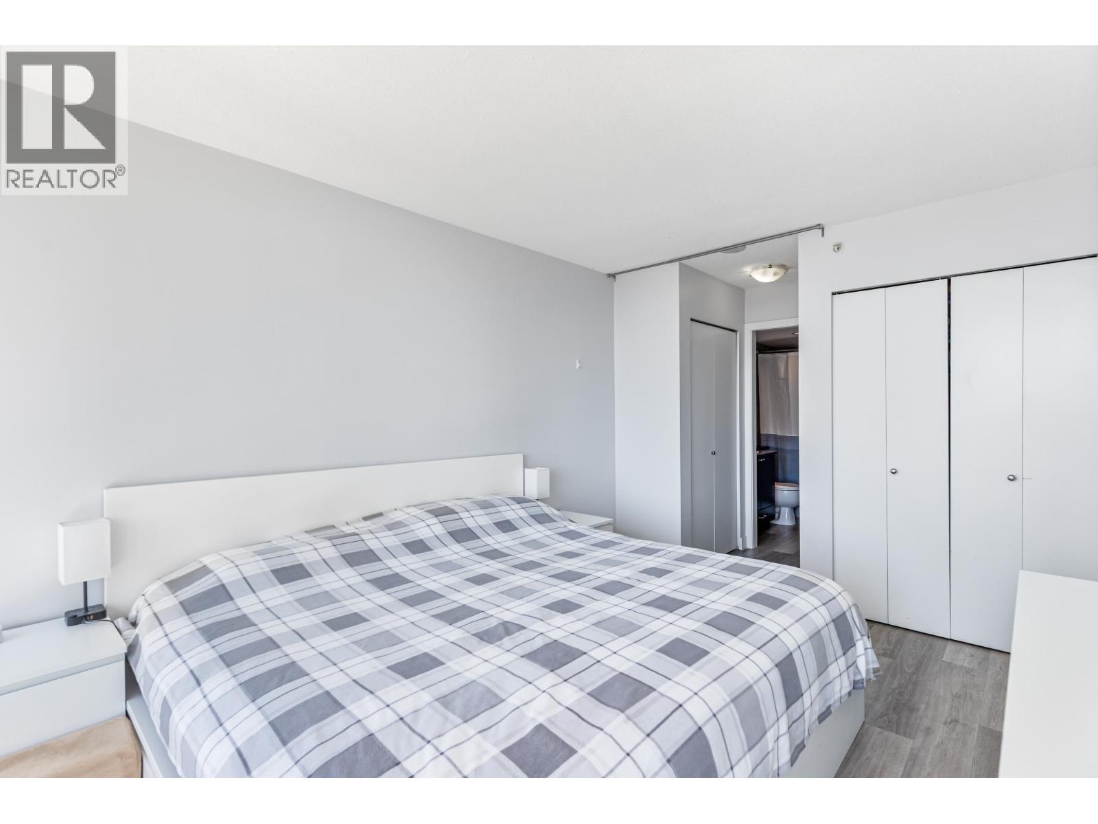 Photo 8 of 1405 39 Sixth Street, New Westminster BC
