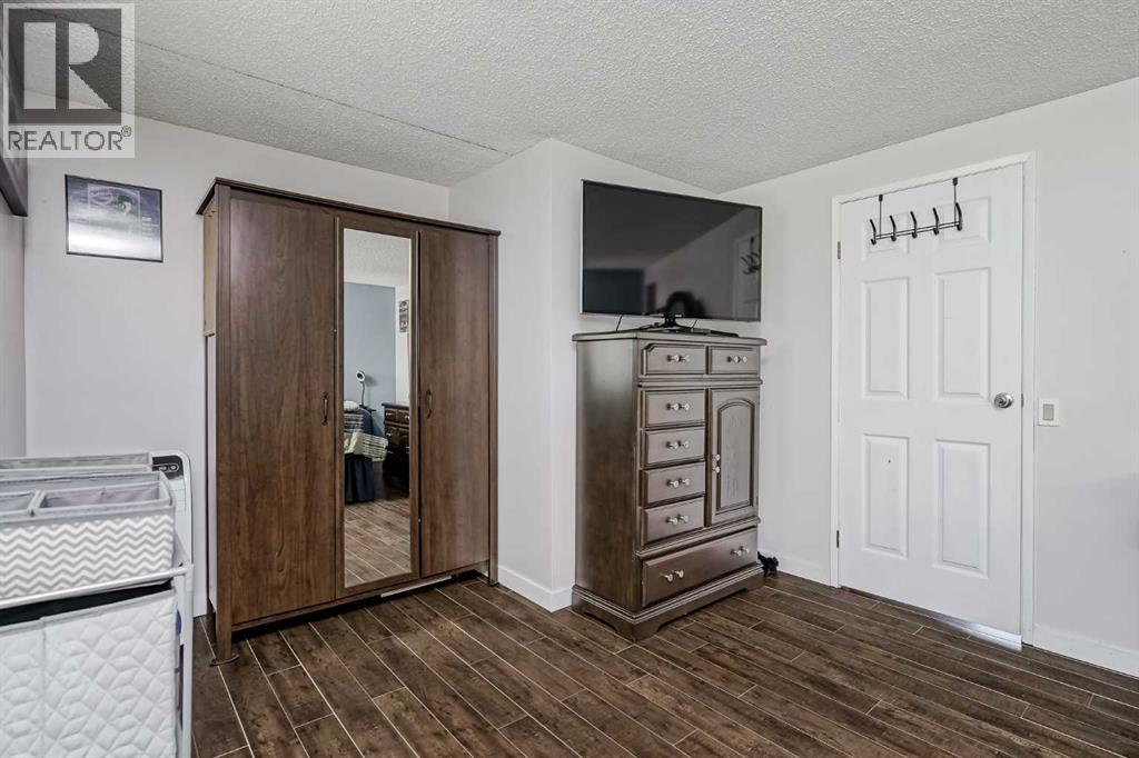 Single Family House for Sale in   Falconridge Drive NE Falconridge Calgary 