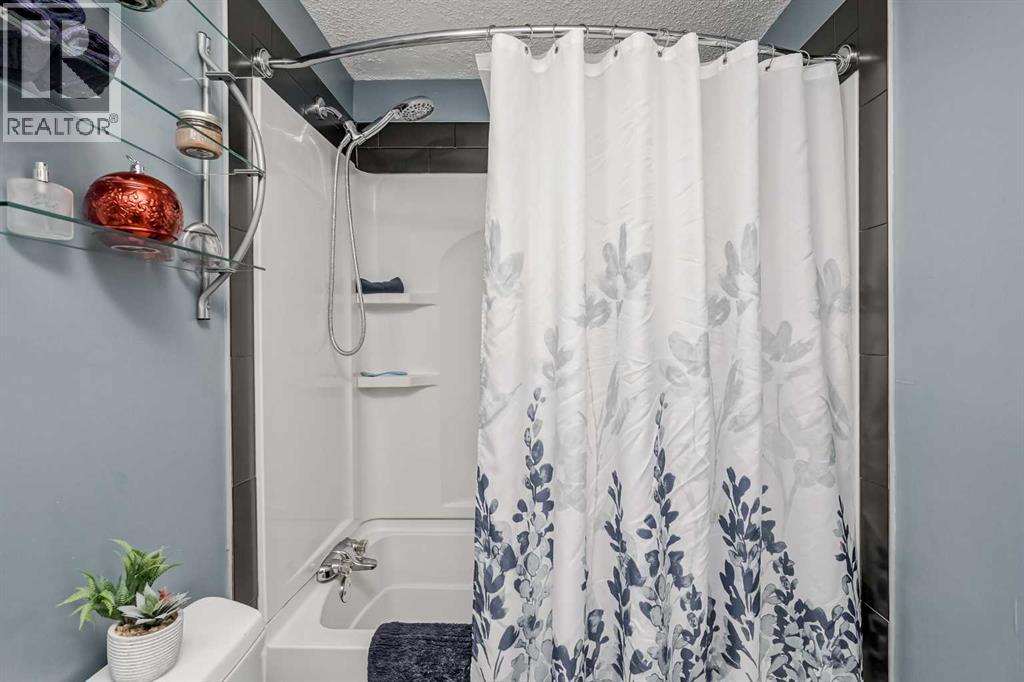 Single Family House for Sale in   Falconridge Drive NE Falconridge Calgary 