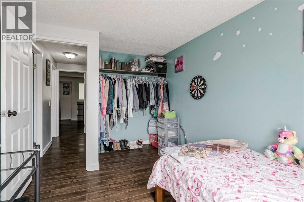 Single Family House for Sale in   Falconridge Drive NE Falconridge Calgary 