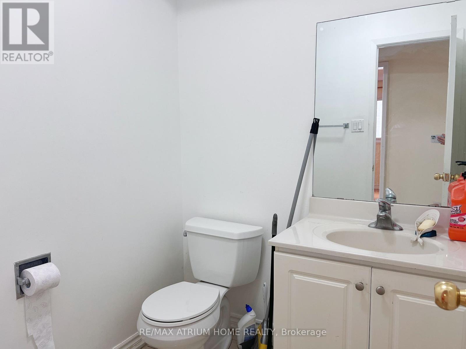 Photo 23 of Upper 3 Douglas Haig Drive, Markham ON