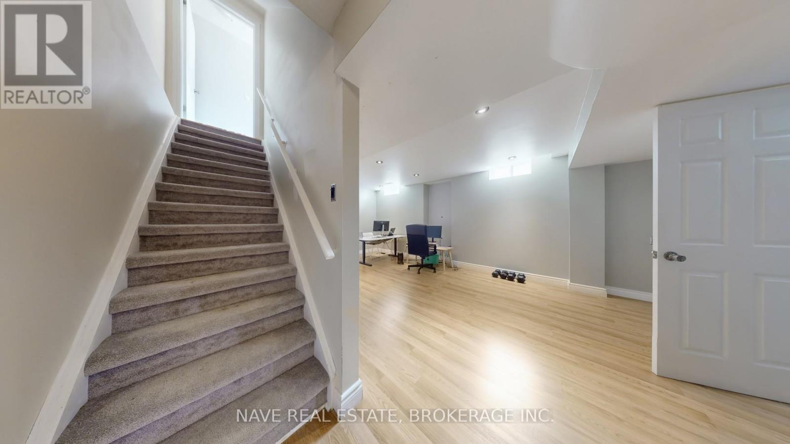 Photo 17 of 66 Lourakis Street, Richmond Hill ON