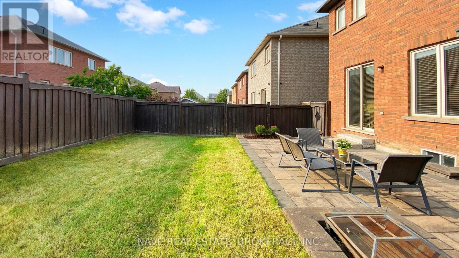 Photo 22 of 66 Lourakis Street, Richmond Hill ON