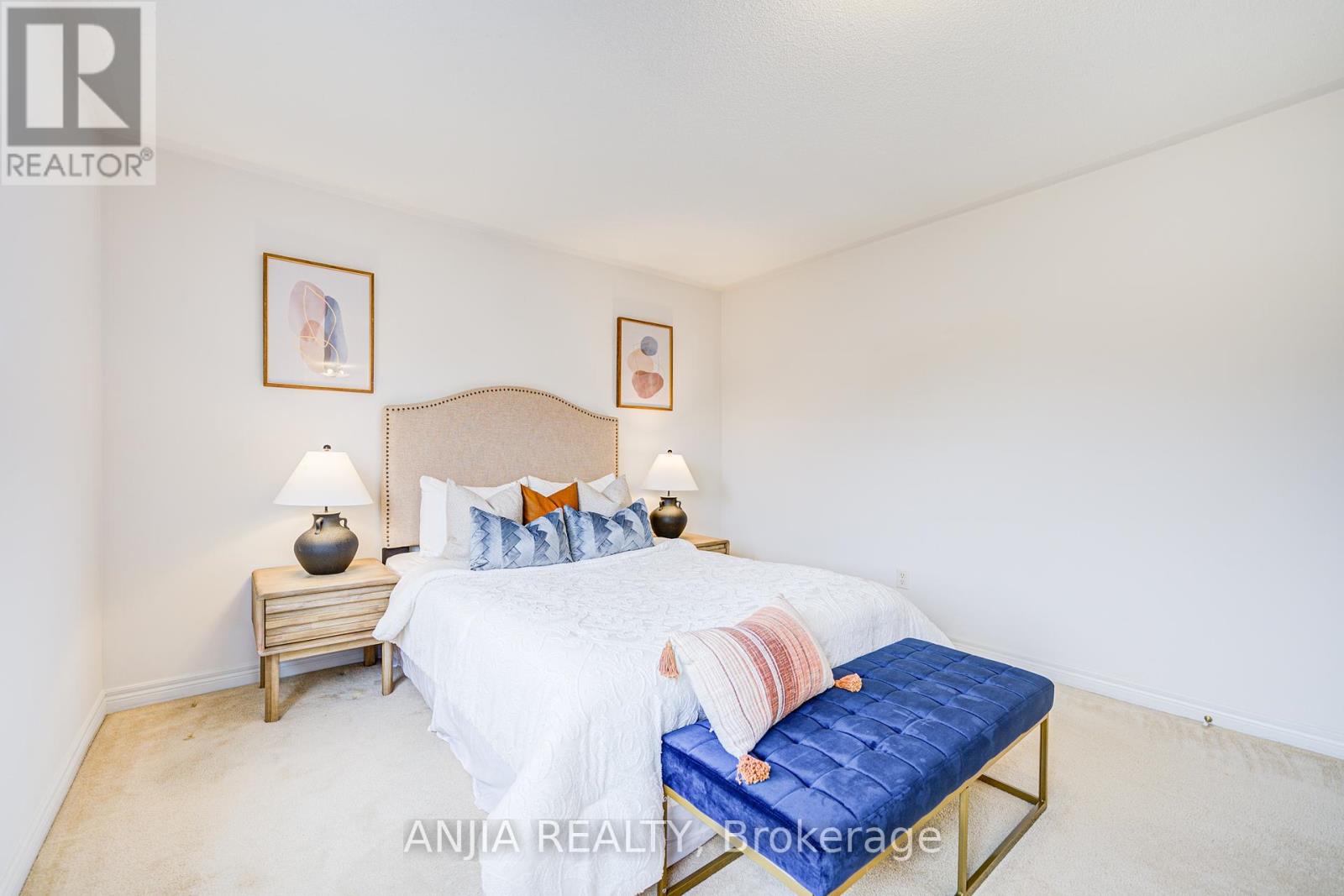 Photo 36 of 6 Linsmary Court, Markham ON
