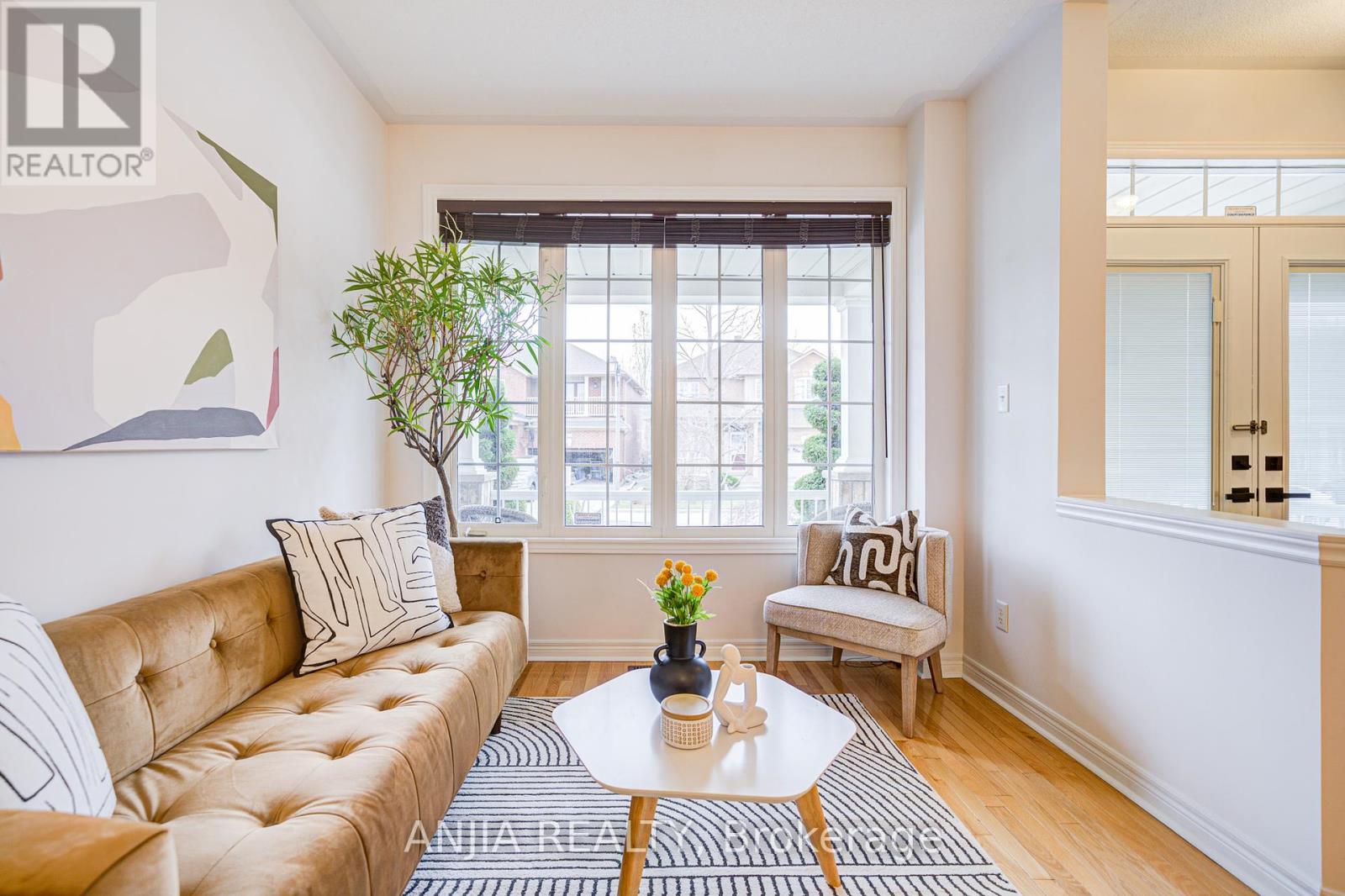 Photo 41 of 6 Linsmary Court, Markham ON