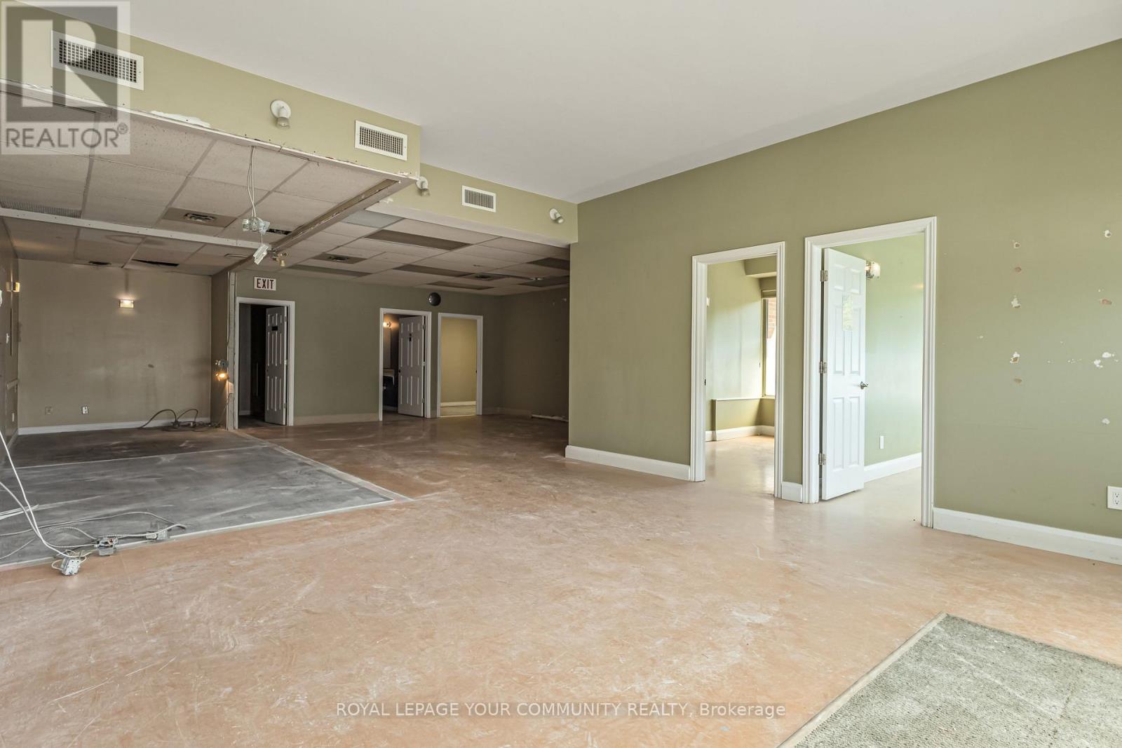Photo 1 of 8 2 Corby Road, Markham ON
