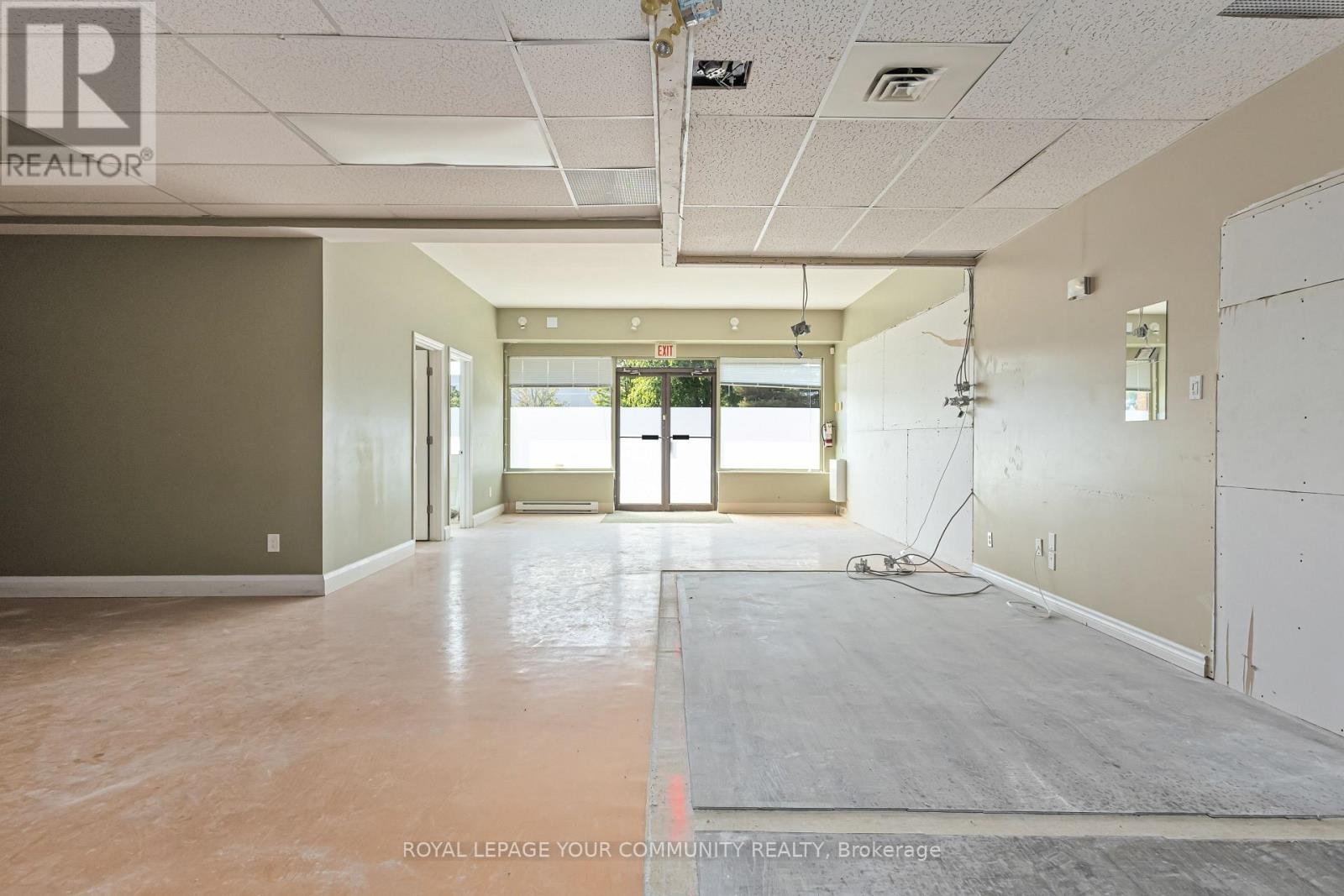 Photo 2 of 8 2 Corby Road, Markham ON