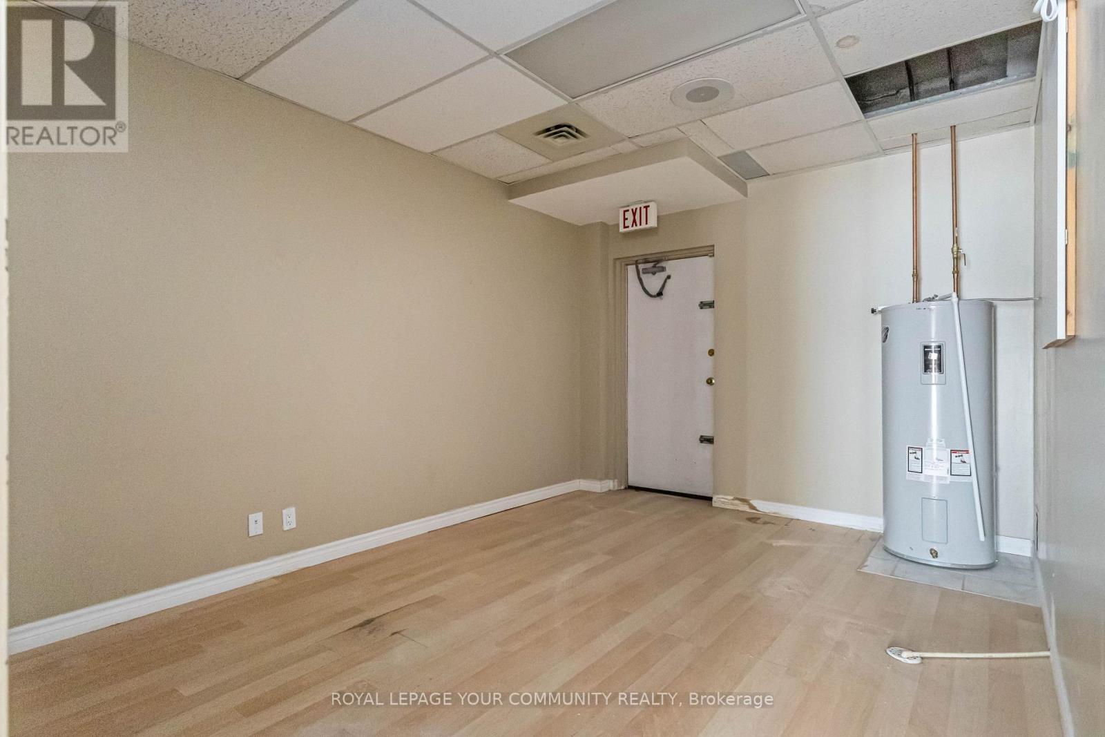 Photo 4 of 8 2 Corby Road, Markham ON